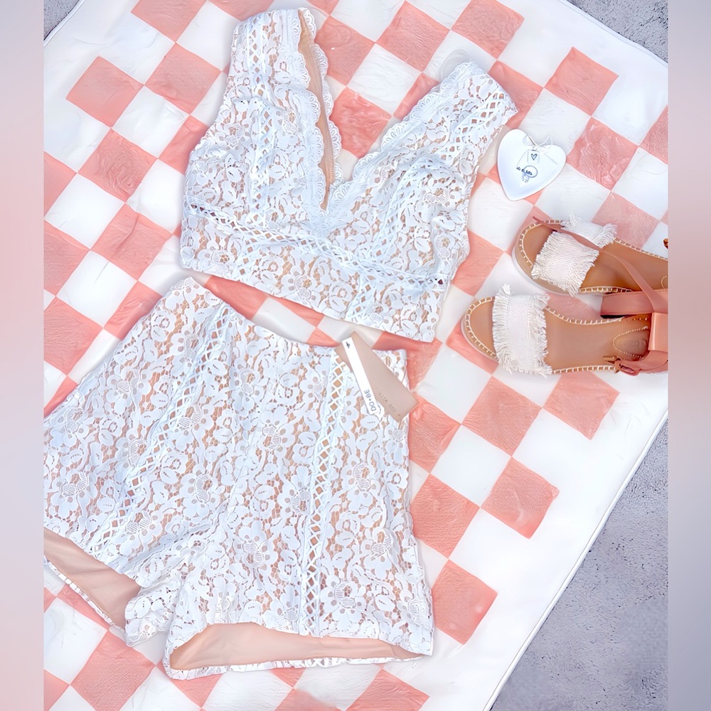 WHITE LACE CROP TOP SET, SIZE SMALL. PERFECT FOR ANY BRIDES/BACHELORETTES!